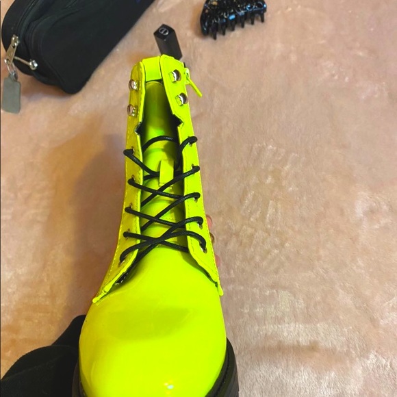 Boots - Picture 2 of 6